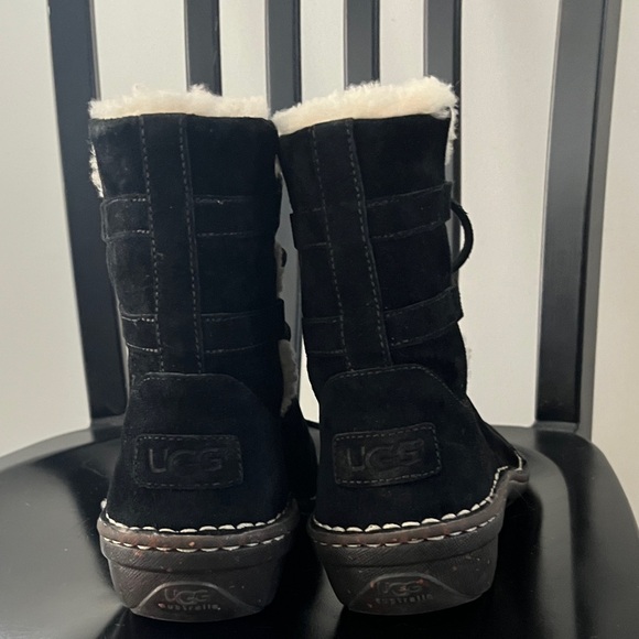 UGG Australia Black Shearling-Lined lace up Ankle Boots Sz 8 - Picture 3 of 10
